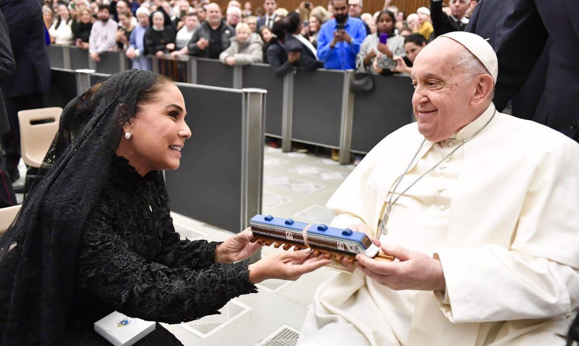 Sostiene Mara Lezama encuentro con el Papa Francisco
