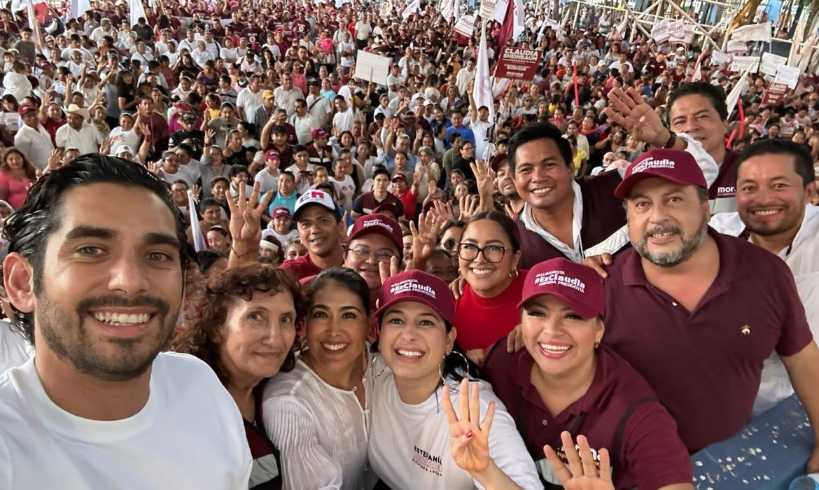 Miles de morenistas respaldan a Claudia Sheinbaum en cierre de precampaña en Playa del Carmen