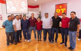 Taxistas de Tulum refrendan apoyo a Diego Castañón