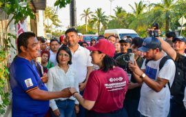 Recorre Estefanía Mercado la colonia Ejido para escuchar problemáticas