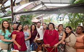 Destaca Renán Sánchez labor invaluable de las educadoras en la transformación de Cozumel y Quintana Roo