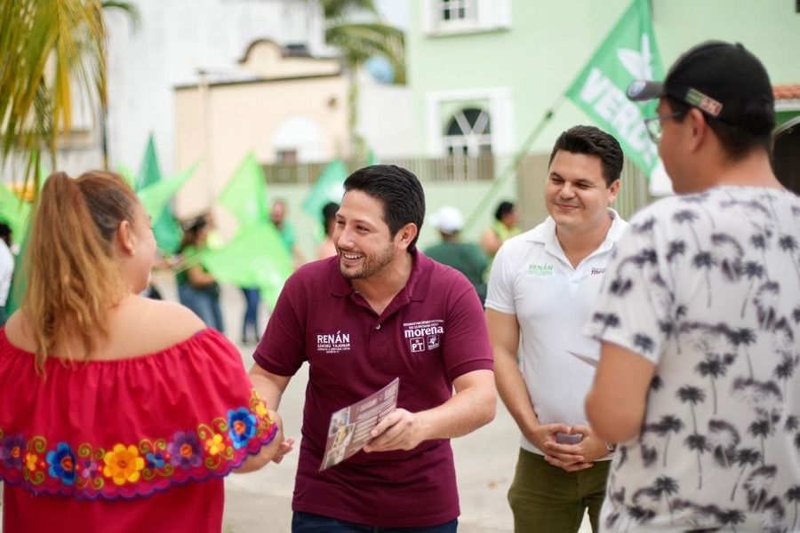 Suma esfuerzos Renán Sánchez con el pueblo de Cozumel para defender la transformación