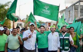 Renán Sánchez recorrió la colonia Bellavista de Playa del Carmen, y se comprometió a más presupuesto para servicios públicos