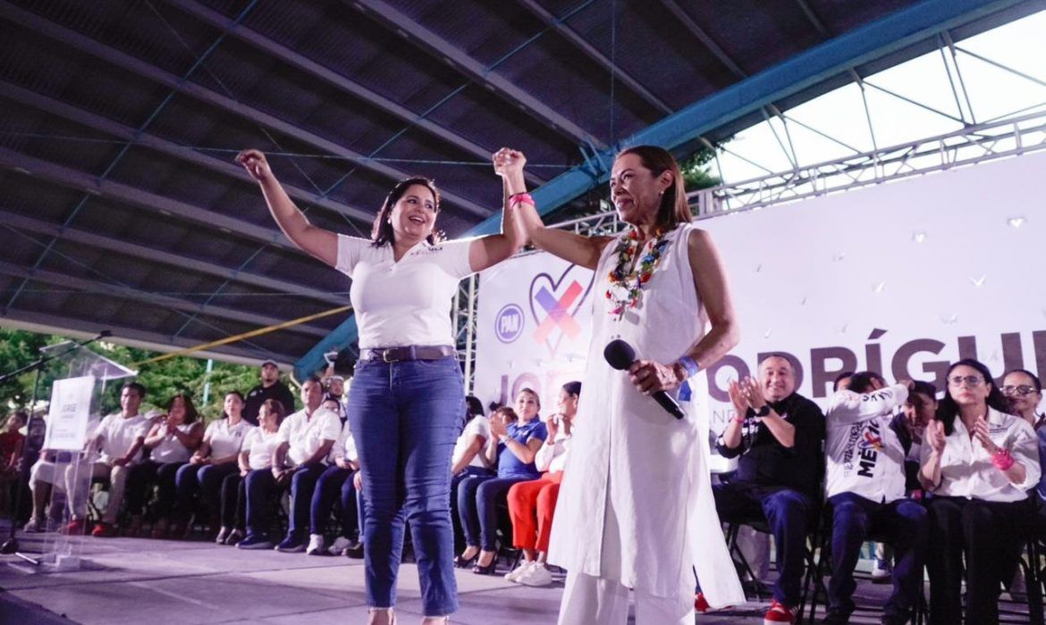 Mayuli Martínez cierra campaña con un llamado a defender la democracia y la libertad