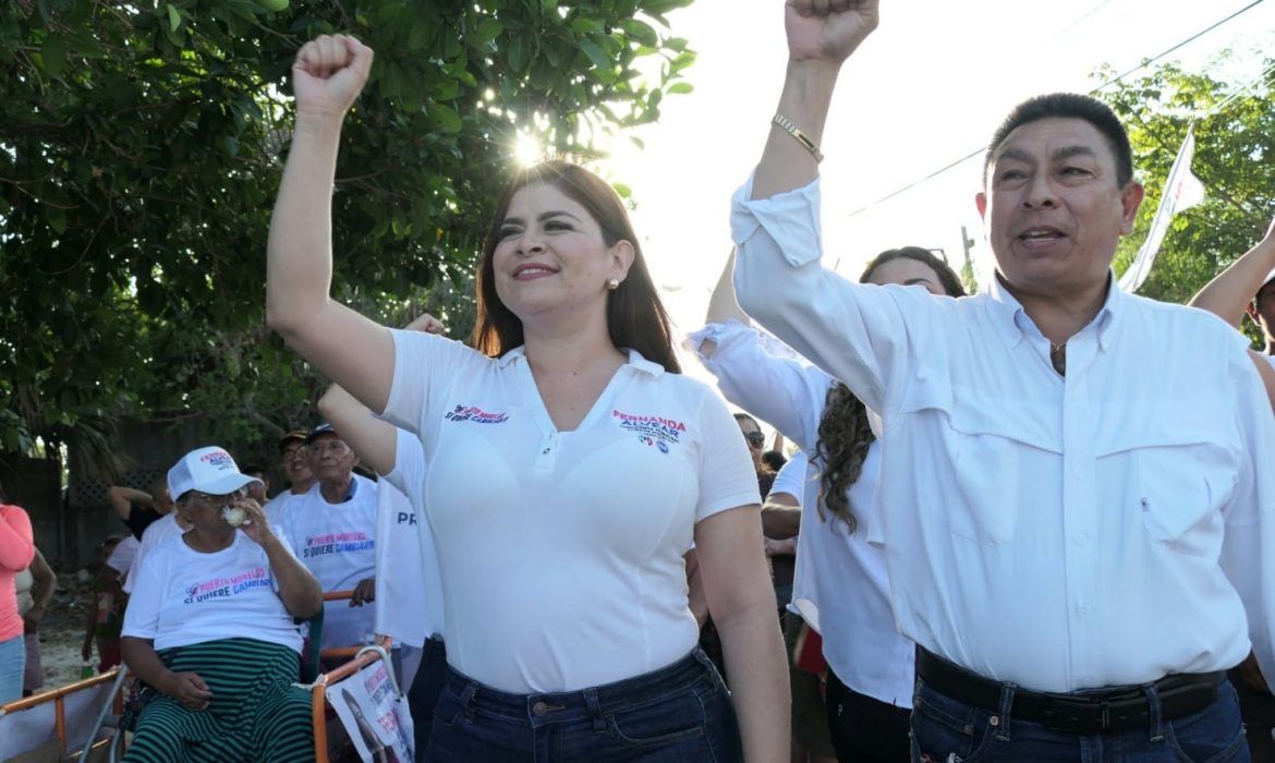 Llama Fernanda Alvear a votar y decir basta a la historia de corrupción en Puerto Morelos