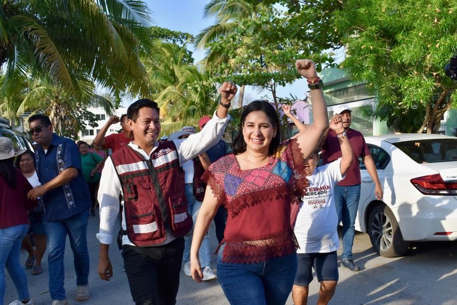 Estefanía Mercado se compromete con becas escolares y empleo para la juventud solidarense