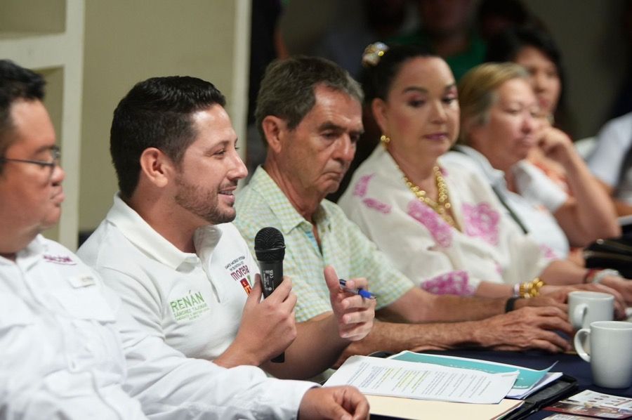 Fortalece Renán Sánchez vínculo con la Red de Organizaciones de la Sociedad Civil en Cozumel