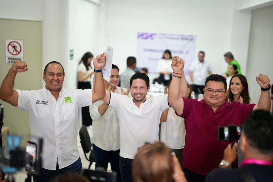 Recibe Renán Sánchez constancia como diputado electo del D11; triplica el voto Verde en Cozumel