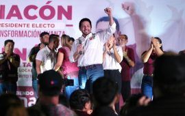 Celebra Renán Sánchez Tajonar la ‘Victoria del Pueblo’ en Cozumel
