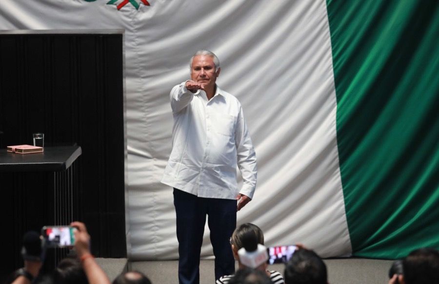 Toma protesta Raciel López; estará en la Fiscalía 12 años más