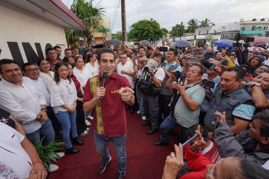 ¿CARGADA O CONVICCIÓN? | Todos los alcaldes del sur se muestran con Gino en la apertura de la “Casa de la Transformación” en Chetumal
