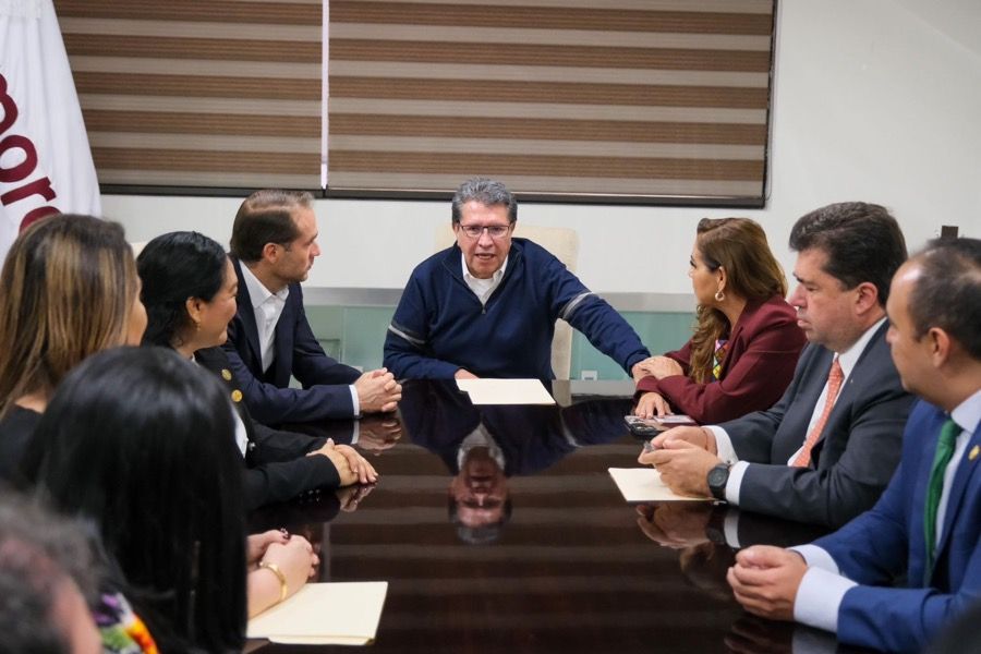 Mara y sus diputados federales se reúnen con Monreal; participa Diego Castañón