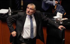 CAE EL PRIMERO | Adán Augusto deja la coordinación de MORENA en el Senado