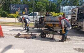 Inicia campaña de bacheo en Tulum