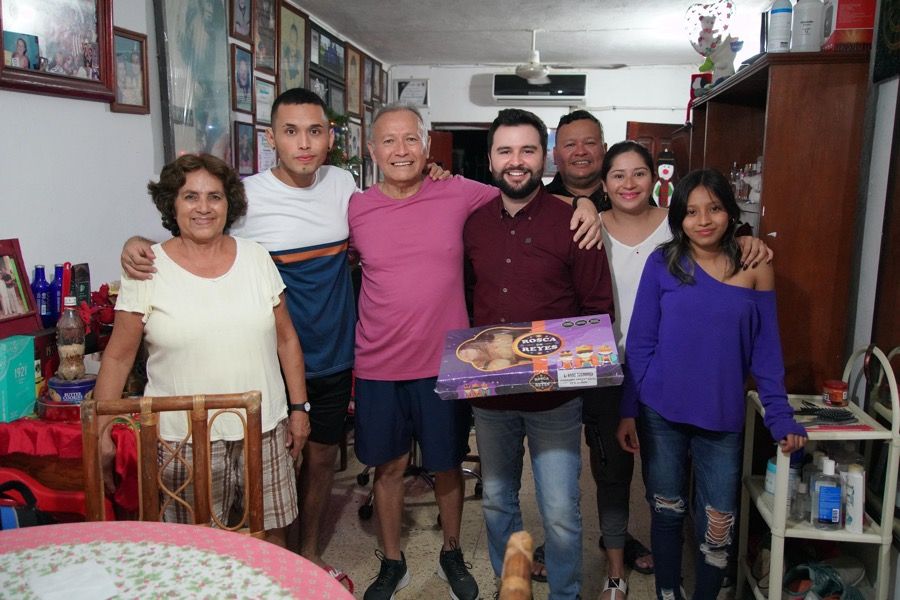 Celebra Eric Arcila el “Día de Reyes” visitando y conviviendo con las y los vecinos del Distrito 07