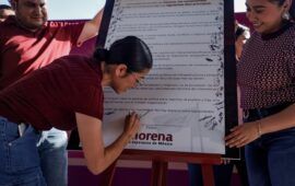 ¿UN POCO TARDE? | Firma Yensunni Decálogo de MORENA, un compromiso para no fallarle al pueblo