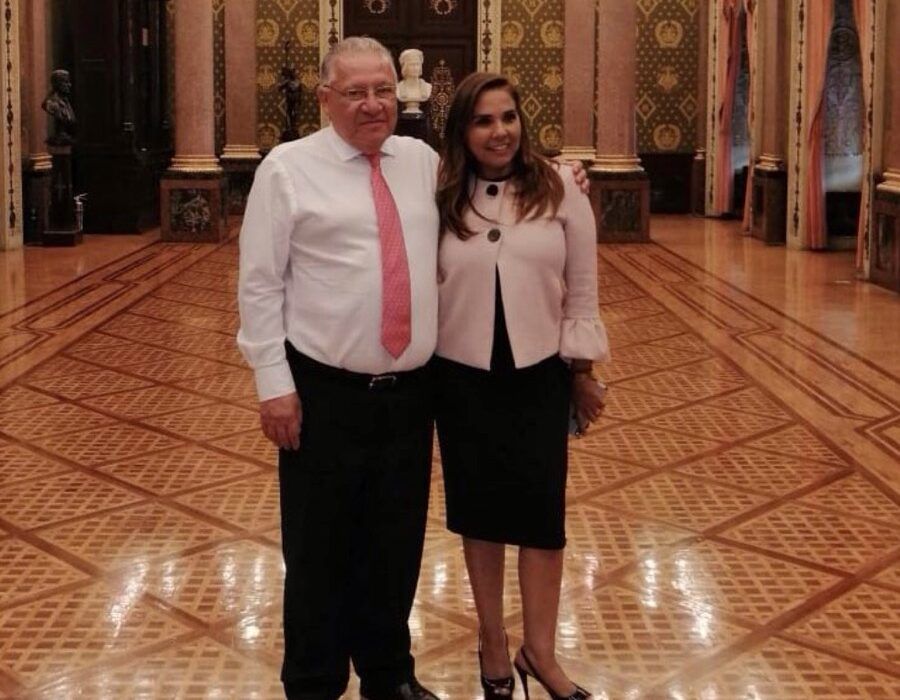 ¿RAFA vs MARA? | Dos versiones para Claudia