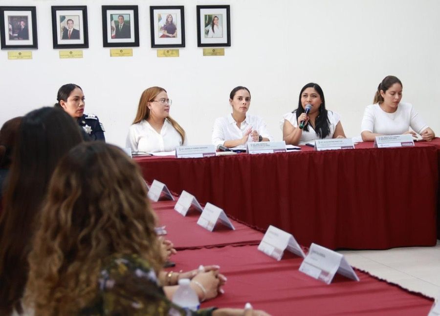 Instala Ana Paty Comité “Mujer Segura”