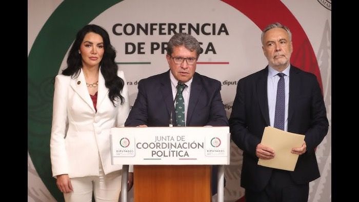 OTRO PAPELÓN | MORENA presenta una “Ley Anti Memes”, y a las pocas horas la tiene que bajar