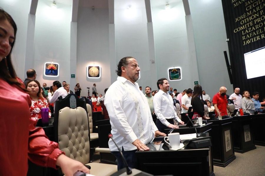 Proponen reconocer en la Constitución los derechos a alimentación nutritiva y a la lactancia materna