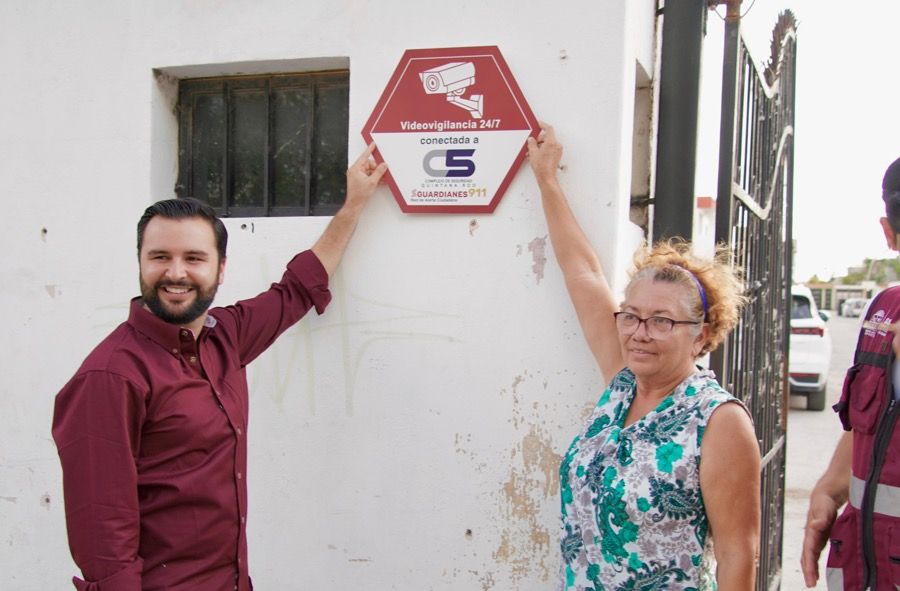 Programa “Recicla y Protege” | Eric Arcila gestiona colocación de 6 cámaras de vigilancia con conexión directa al C5, a vecinas y vecinos de la SM 200