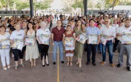 Entregan apoyos alimentarios en Tulum