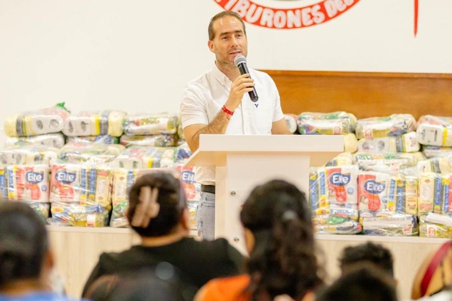 Gobierno municipal entrega apoyos alimentarios en Tulum