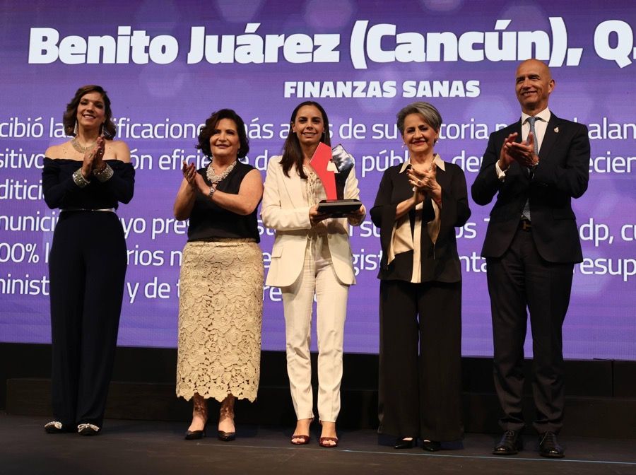 Recibe Ana Paty Peralta premio a las Mejores Prácticas De Gobiernos Locales 2025