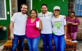 Renán Sánchez Tajonar visita a las familias de Villas del Sol