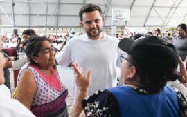 “Más de 8,650 familias cancunenses han recibido servicios y apoyos gratuitos en asambleas Bienestar para el Pueblo”: Pablo Bustamante