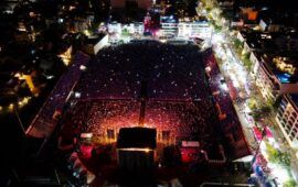 Estefanía Mercado encabeza Grito de Independencia ante más de 50 mil personas en el estadio Mario Villanueva