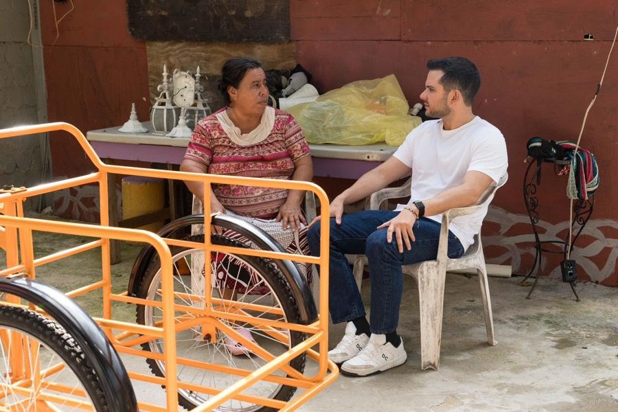 “Trabajamos a ras de piso para llevar bienestar a las familias”: Pablo Bustamante