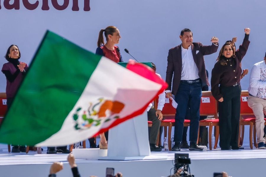 Participa Mara de la celebración por los 7 años de la 4T en el Zócalo