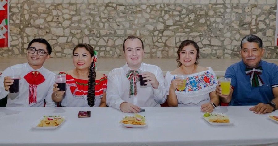 El patético destino del “marcianismo” en Tulum | Confinado a ser soporte de Kike Vázquez para el 2027