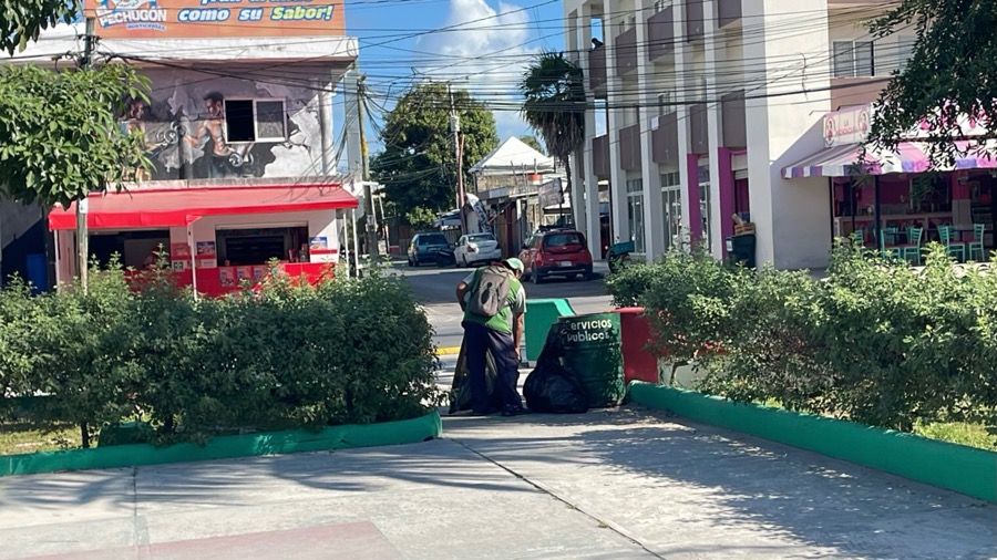 “Con mantenimiento de parques garantizamos espacios dignos y seguros en Puerto Morelos”: Blanca Merari