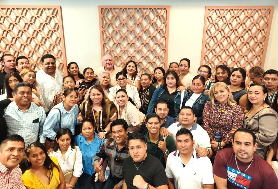 Y SÍ; VIENE A HACER CAMPAÑA | Rafa se reúne con su estructura en Playa del Carmen
