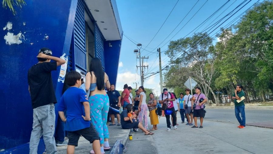 VAN CONTRA “RODADAS” | Detienen a 100 en rodada de motos en Cancún; familiares solicitan liberación