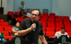 “Más allá de los clichés y los slogans, deberíamos ser un Congreso autocrítico” | Pide Velazco aplicar realmente Plan B en QRoo