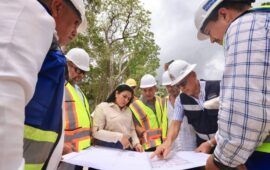 Recorre Blanca Merari obra de viviendas del Infonavit en Puerto Morelos