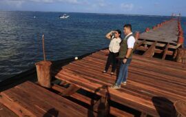 Supervisa Blanca Merari avance de la reconstrucción del Muelle de Pescadores en Puerto Morelos