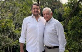 Reaparece AMLO en foto con “Andy” López Beltrán