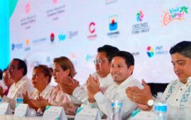 Reconoce Renán Sánchez Tajonar el manejo responsable de las finanzas en Quintana Roo durante la Convención Regional de Contadores Públicos