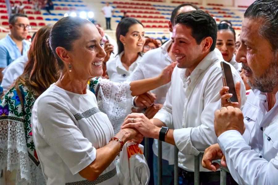 Renán Sánchez Tajonar acompaña a la presidenta Claudia Sheinbaum en su gira por Quintana Roo