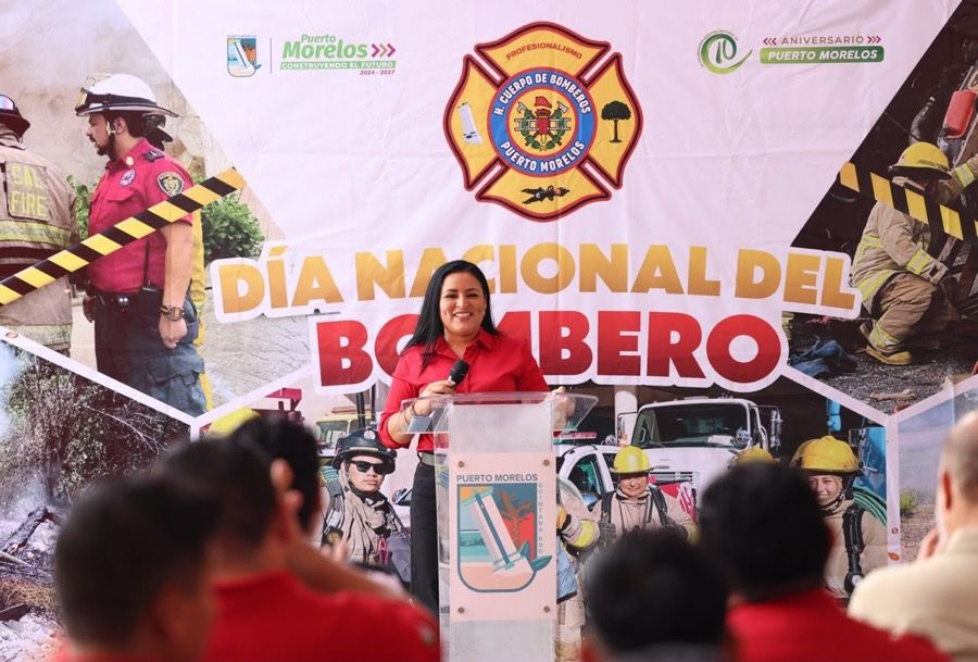 Reconoce Blanca Merari la valentía y entrega de los Bomberos de Puerto Morelos