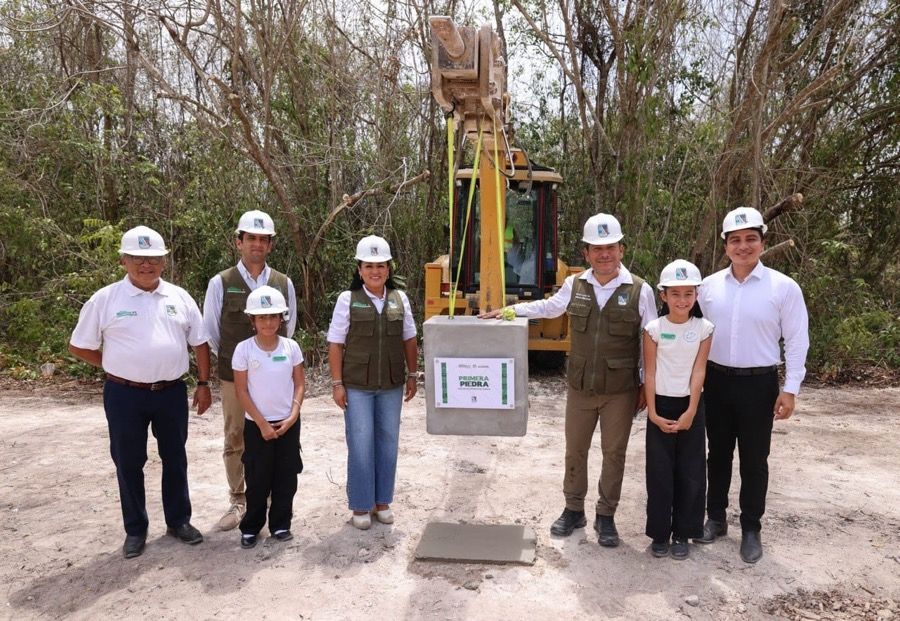 Coloca Blanca Merari la primera piedra del primer Centro de Bienestar Animal de Puerto Morelos