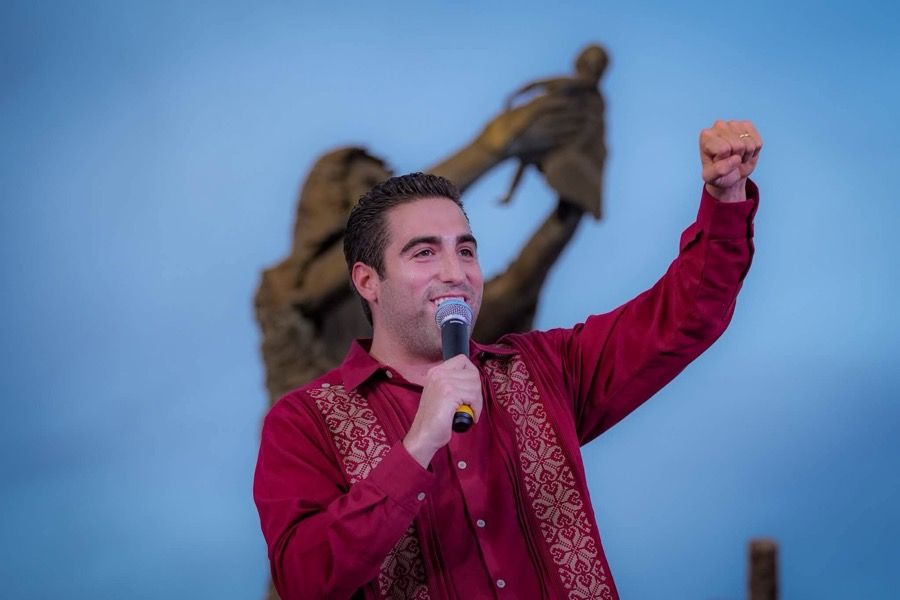 GINO SEGURA SERÁ EL CANDIDATO A LA GUBERNATURA DE MORENA EN 2027