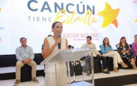 Premia Ana Paty Peralta a 47 colaboradores turísticos con el galardón “Cancún tiene estrella”