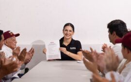 VA ESTEFANÍA POR LA REELECCIÓN | Junto a fundadores de MORENA, se registra por la candidatura en Playa del Carmen