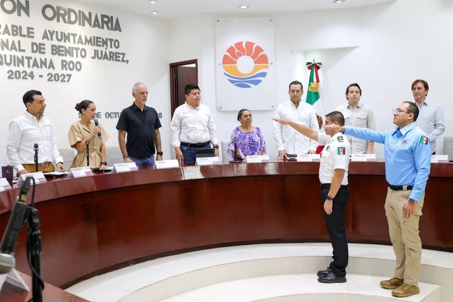 Ana Paty Peralta toma protesta a nuevos directores de Policía Turística y Tránsito
