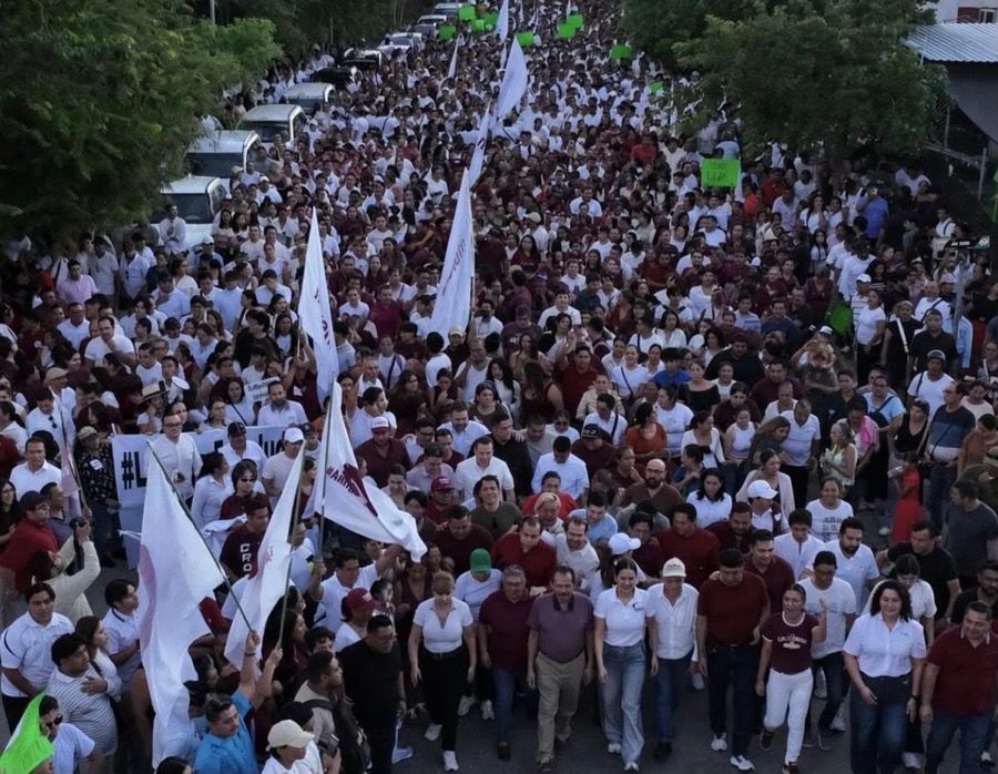 Demostración de fuerza de Estefanía en Playa del Carmen; hace un llamado a la unidad de MORENA